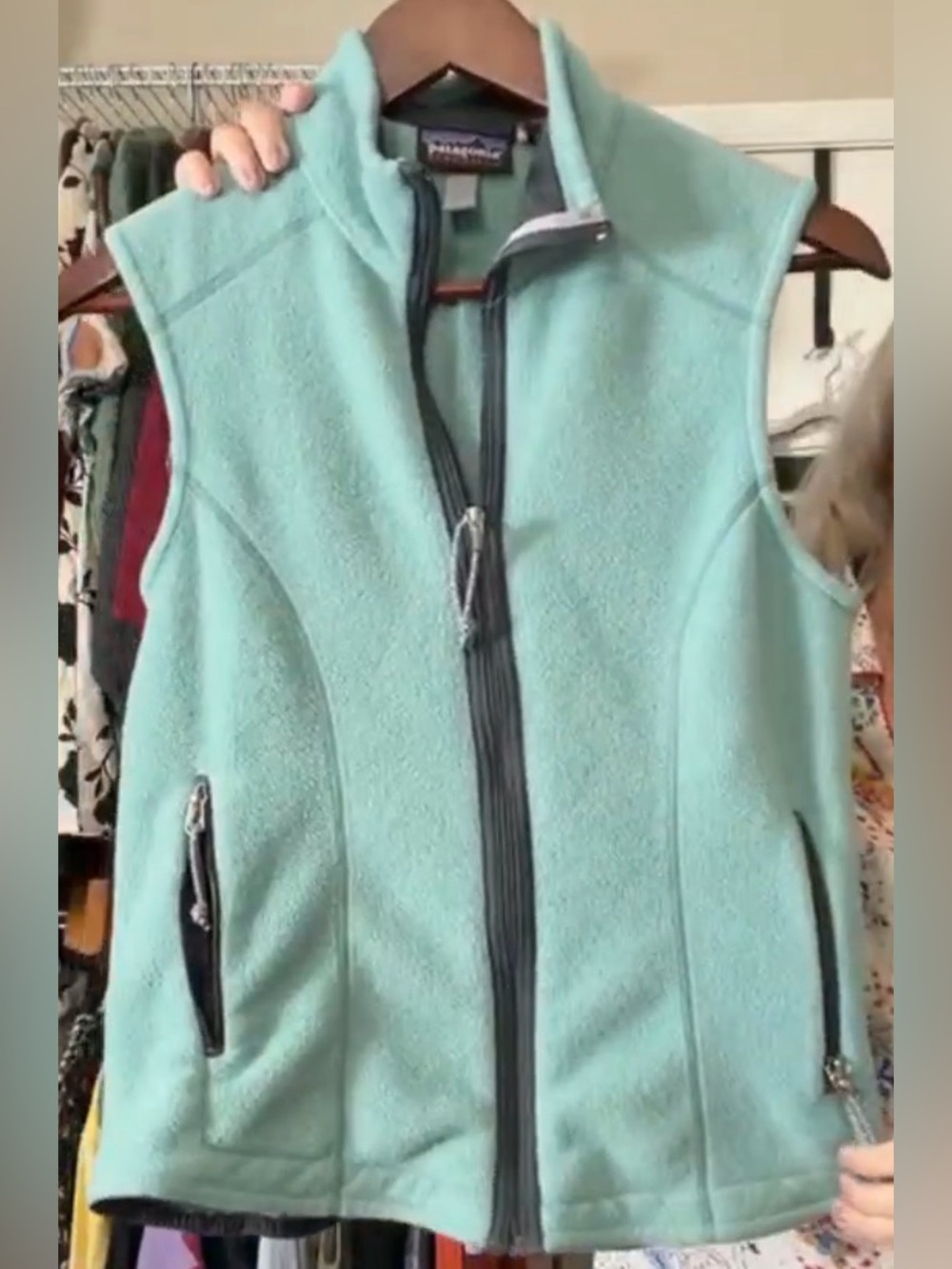 Patagonia Women’s Fleece Vest in Mint Green with Grey Trim, Size Small